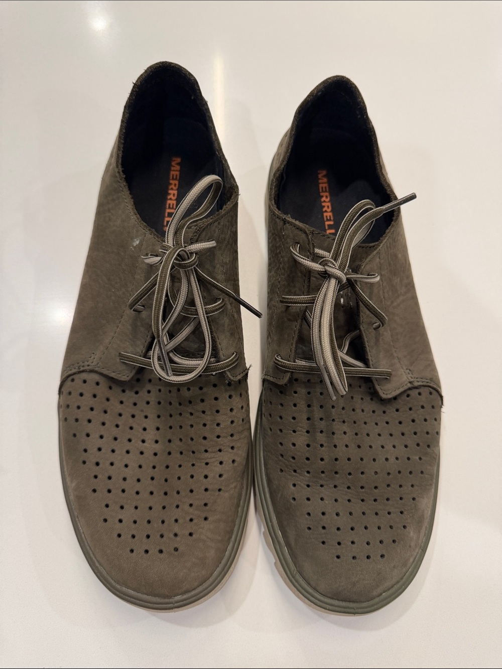 Merrell Men's Chukka Boots in Olive Green Suede